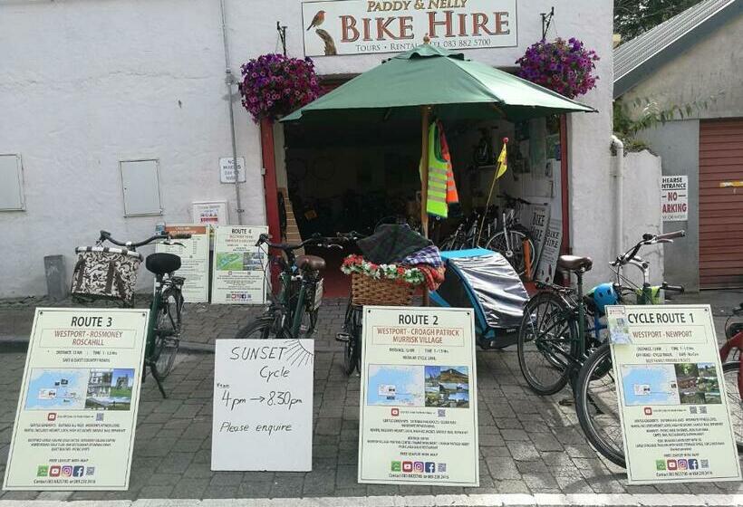 פנסיון Nellys Bed And Bikes