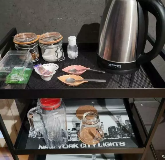 ペンション New York  Guest Room Near The Airport, Transport Possibility