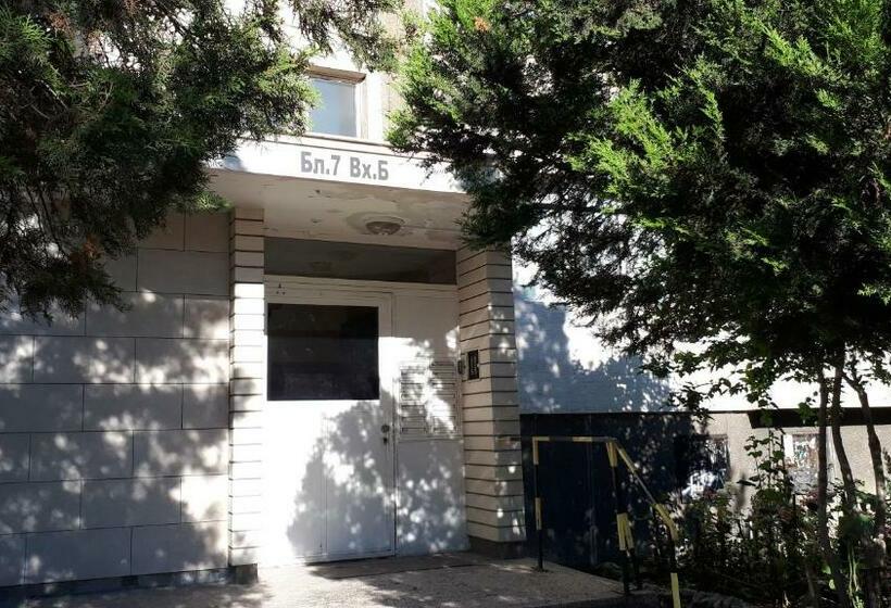 Pensão New York  Guest Room Near The Airport, Transport Possibility