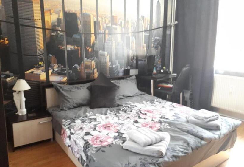 Pensão New York  Guest Room Near The Airport, Transport Possibility