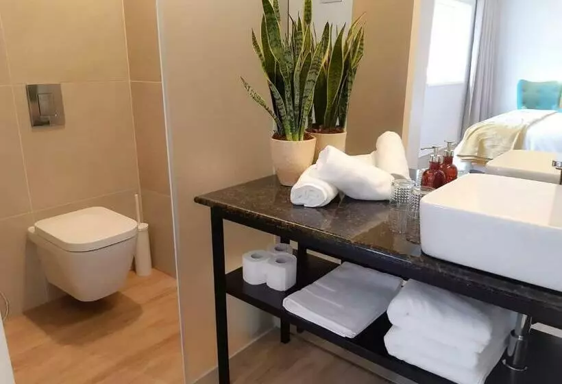 ペンション Novabila Guesthouse