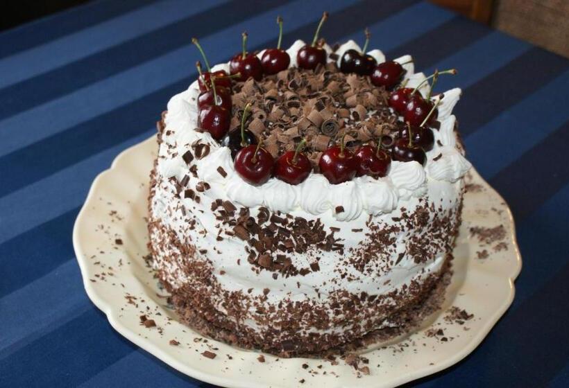 Top Of Algonquin Bed And Breakfast