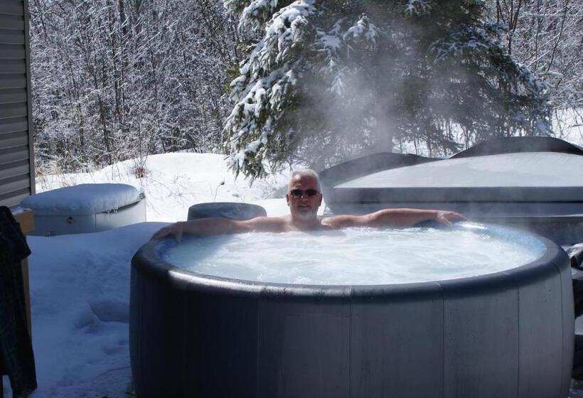 Top Of Algonquin Bed And Breakfast