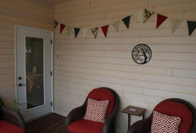 Top Of Algonquin Bed And Breakfast