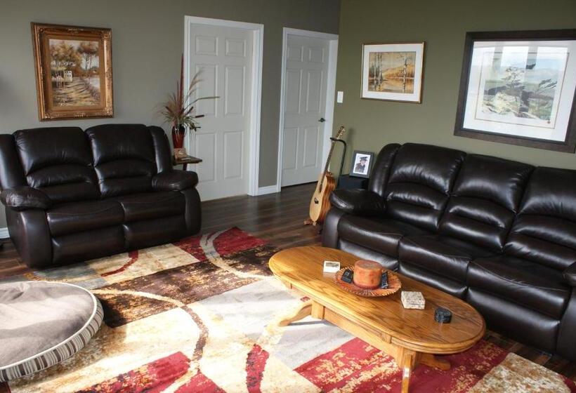 Top Of Algonquin Bed And Breakfast