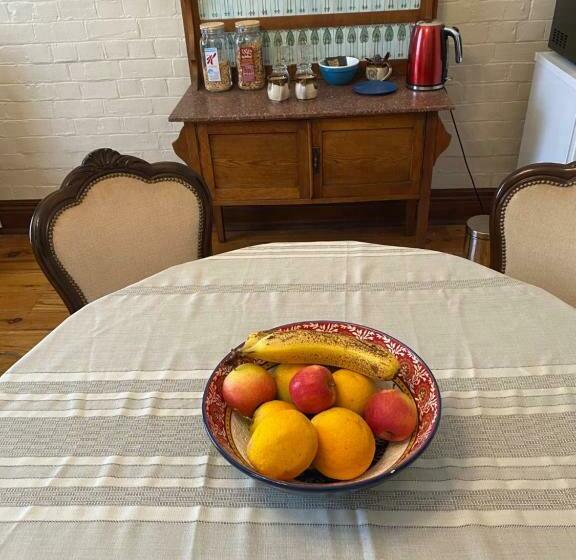 Yass Central Bed & Breakfast