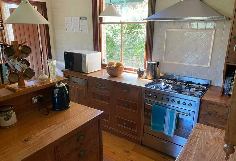 Yass Central Bed & Breakfast