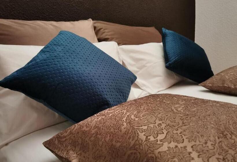 فندق صغير Auberge De La Tour