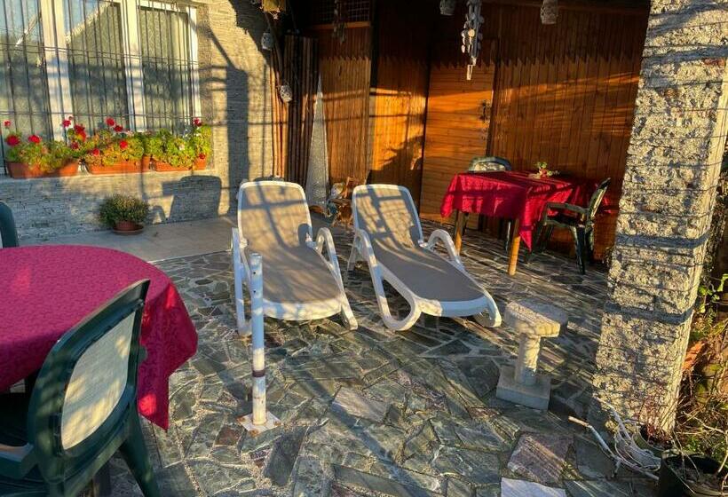 ベッドアンドブレックファースト Al Cervo Tra I Laghi