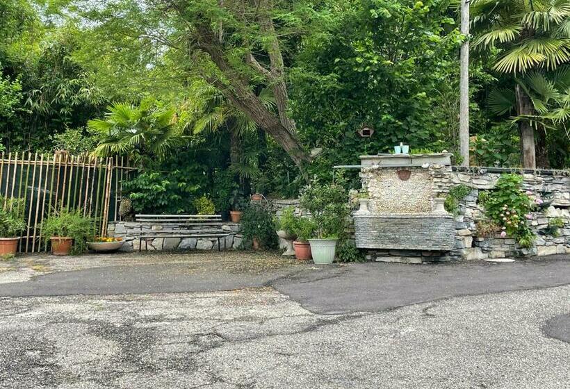 ベッドアンドブレックファースト Al Cervo Tra I Laghi