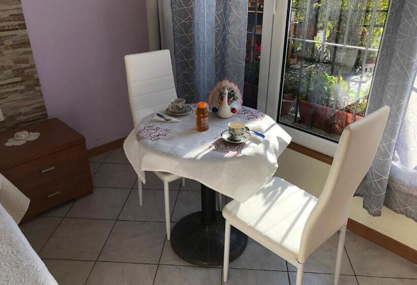 ベッドアンドブレックファースト Al Cervo Tra I Laghi