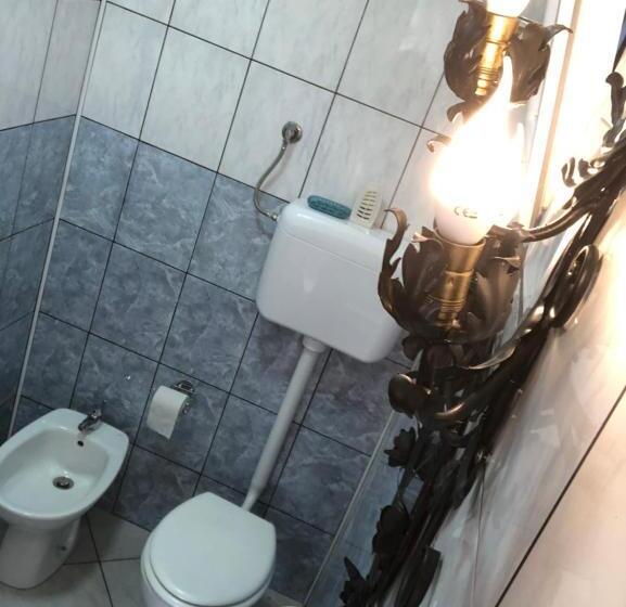 ベッドアンドブレックファースト Al Cervo Tra I Laghi