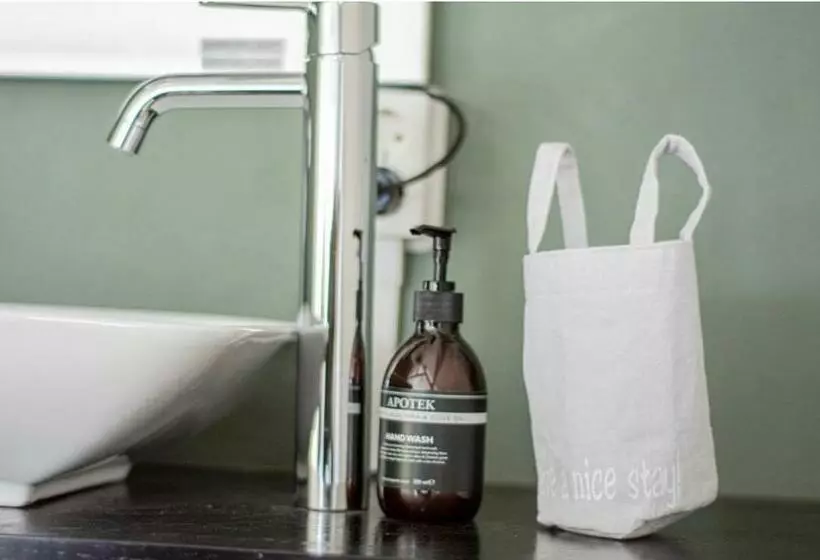 Aamiaismajoitus (B&B) Tiny House Lindenhouse