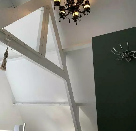 Aamiaismajoitus (B&B) Tiny House Lindenhouse