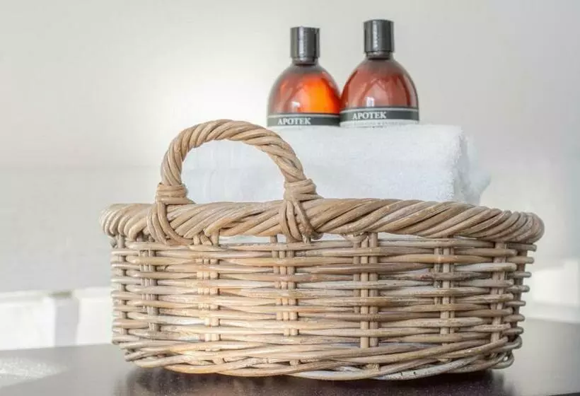 Aamiaismajoitus (B&B) Tiny House Lindenhouse