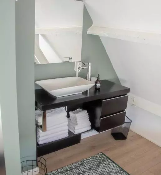 Aamiaismajoitus (B&B) Tiny House Lindenhouse