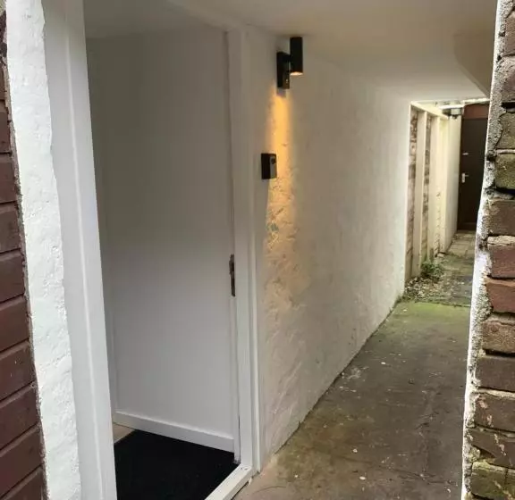 Aamiaismajoitus (B&B) Tiny House Lindenhouse