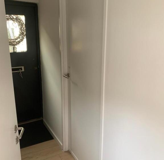 צימר Tiny House Lindenhouse