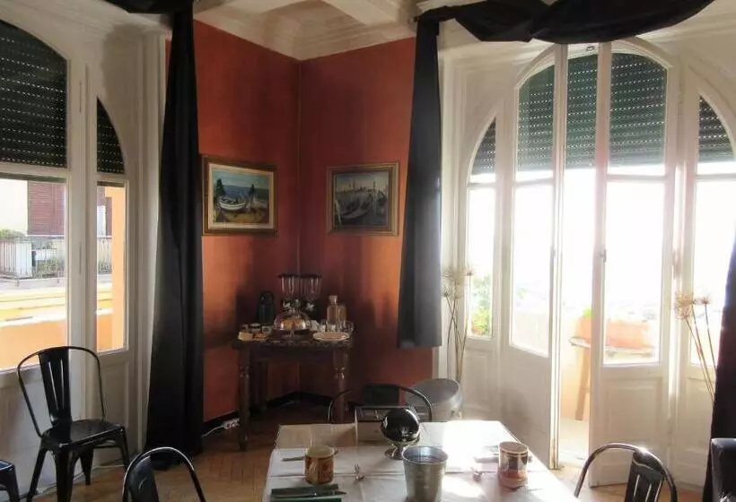 پانسیون Doria House 23