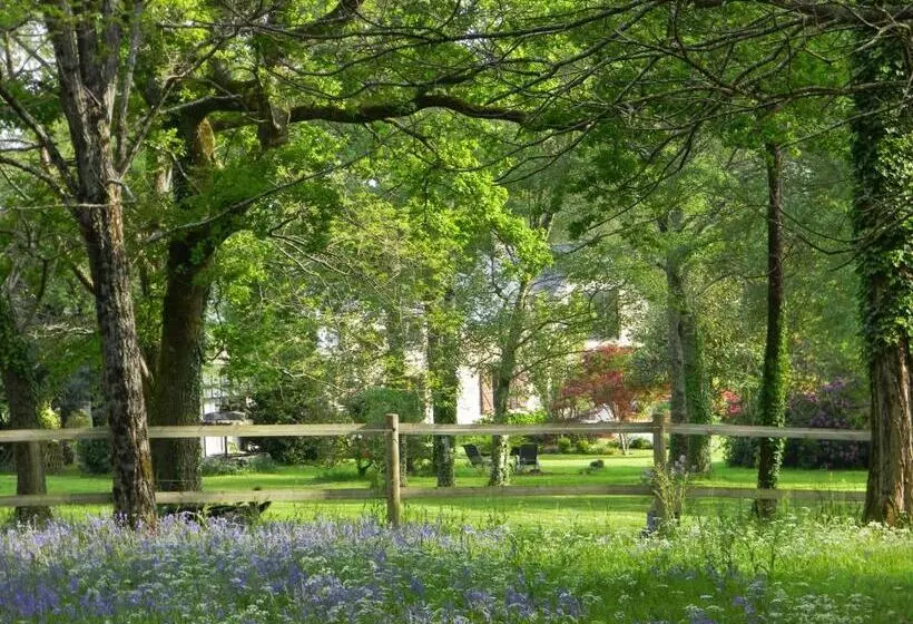 Majatalo Les Jardins Du Cloestro
