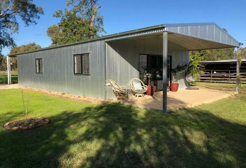 Majatalo Oak Lane Guest House & Farm Stay