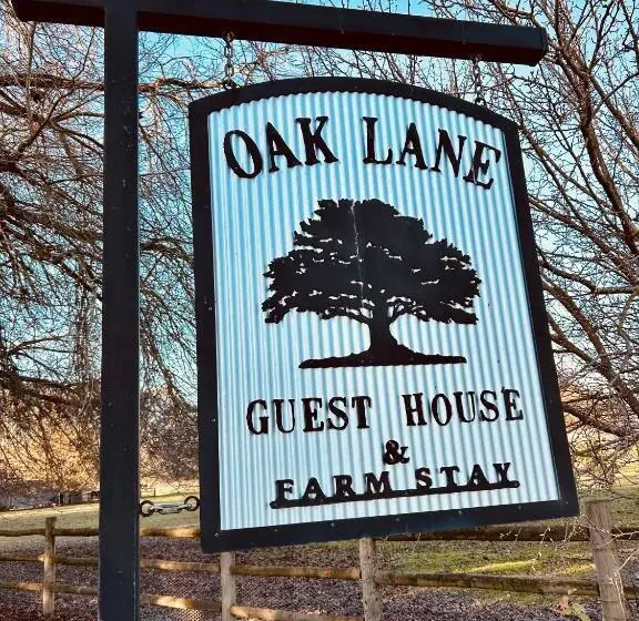 Majatalo Oak Lane Guest House & Farm Stay