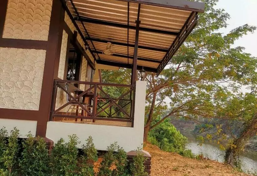 Rs Phong Riverside Resort