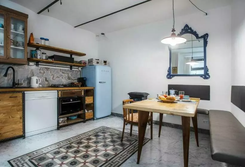 Aamiaismajoitus (B&B) Carrara Bella