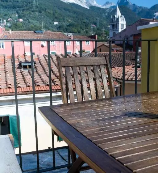 Aamiaismajoitus (B&B) Carrara Bella