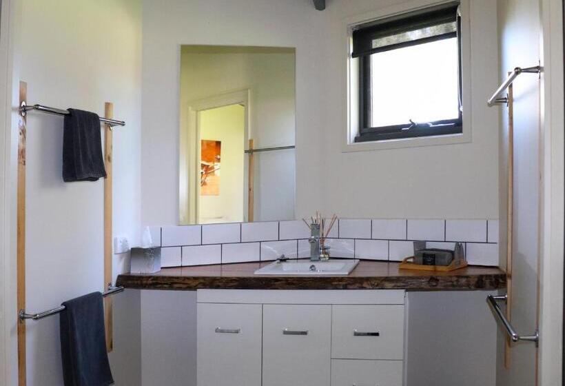 민박 Karma Kinglake