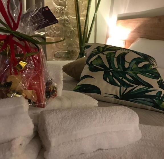 민박 La Volta Rooms Locazione Turistica