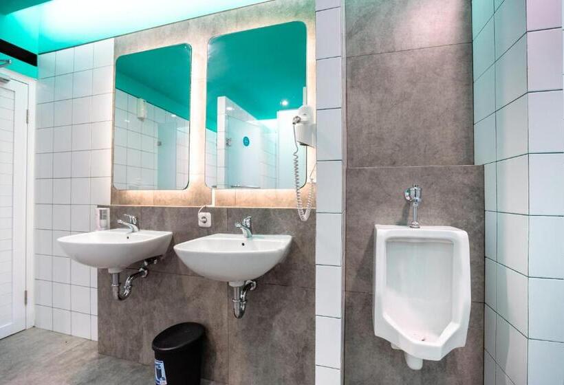 酒店 Bobopod Alun Alun, Bandung