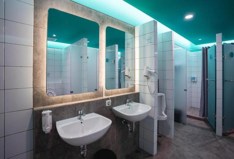 酒店 Bobopod Alun Alun, Bandung