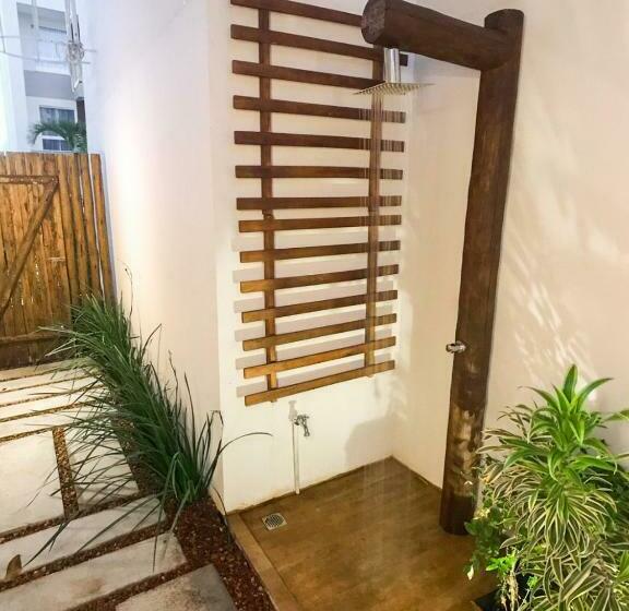 Porto Smeralda Guarajuba 100m Praia