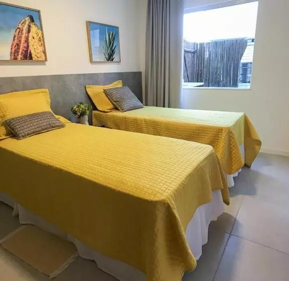 Porto Smeralda Guarajuba 100m Praia