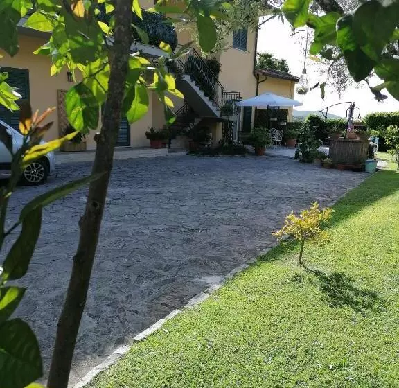 Bed and Breakfast A Casa Di Lele Capalbio