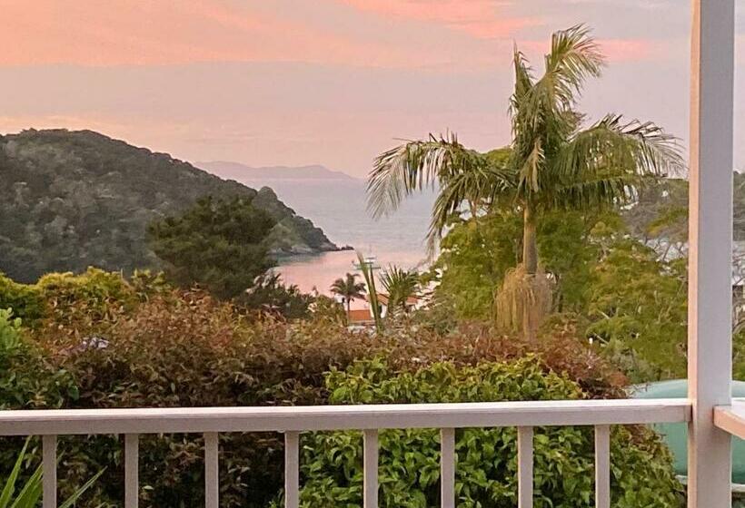 مبيت وإفطار Harbour View Retreat Mangonui