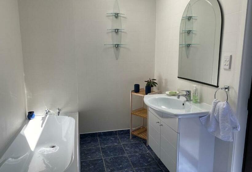 مبيت وإفطار Harbour View Retreat Mangonui