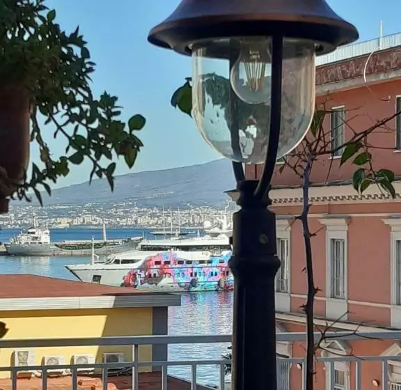 Aamiaismajoitus (B&B) La Terrazza Sul Porto