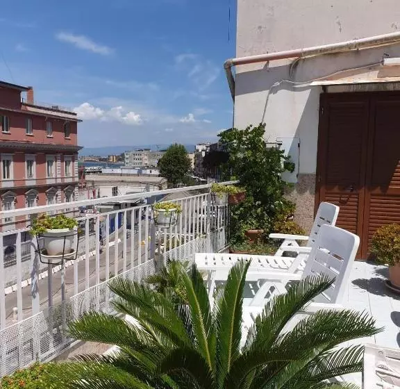 Aamiaismajoitus (B&B) La Terrazza Sul Porto