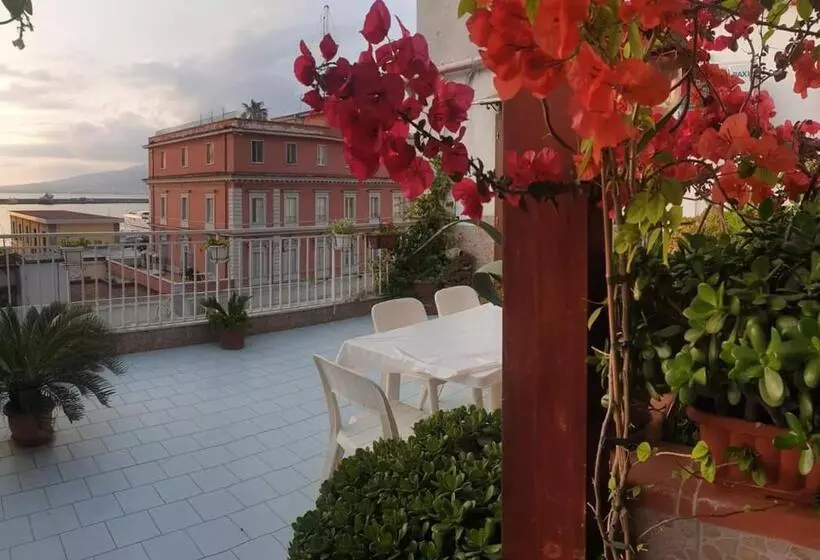Aamiaismajoitus (B&B) La Terrazza Sul Porto