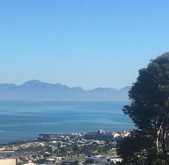 بنسيون Flavours At 34