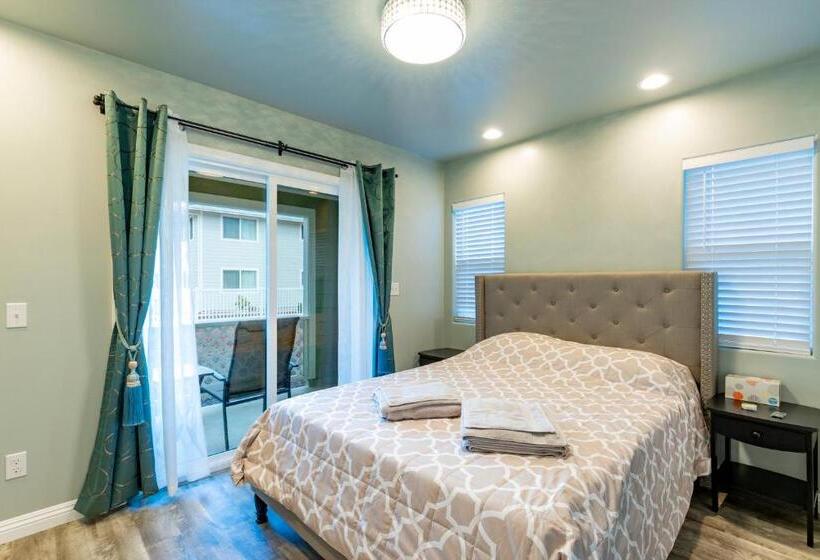 הוסטל Ocean Breeze Inn