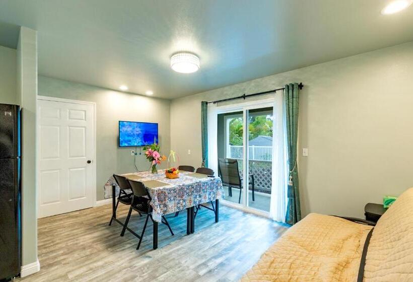 הוסטל Ocean Breeze Inn