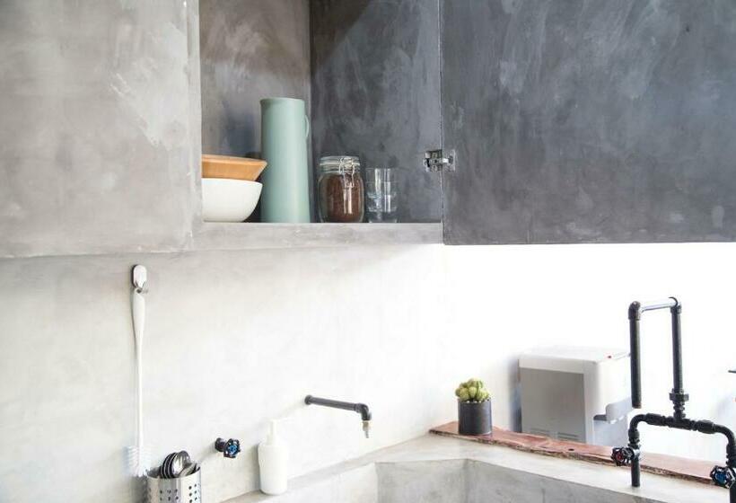 צימר Flores Passport House