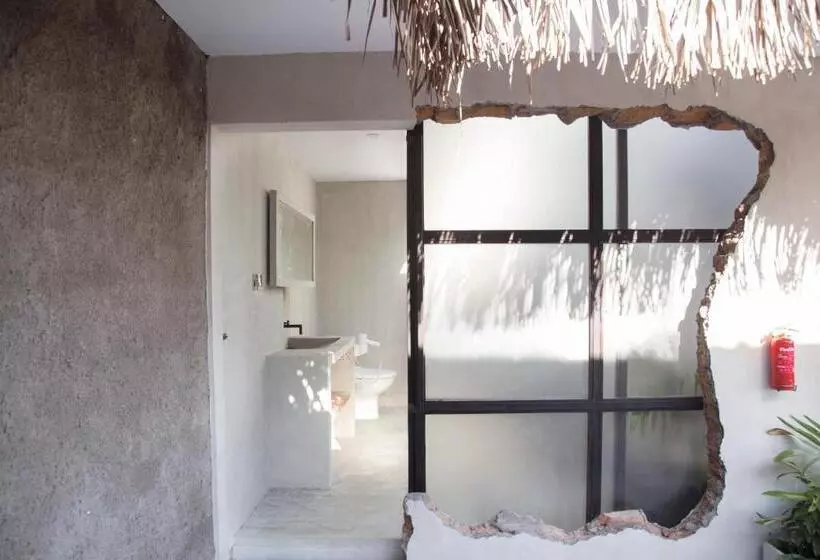 Aamiaismajoitus (B&B) Flores Passport House