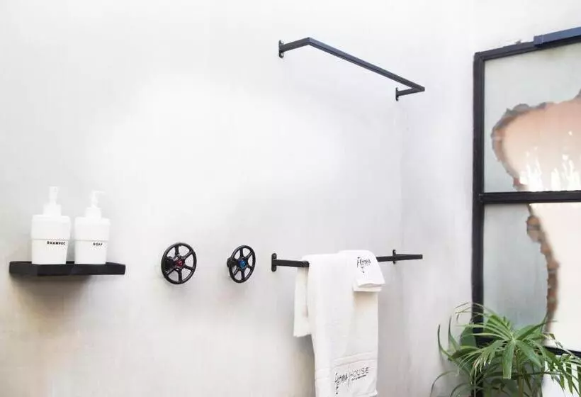 Aamiaismajoitus (B&B) Flores Passport House