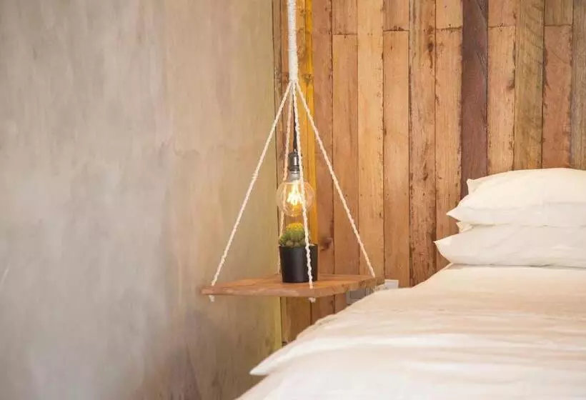 Aamiaismajoitus (B&B) Flores Passport House