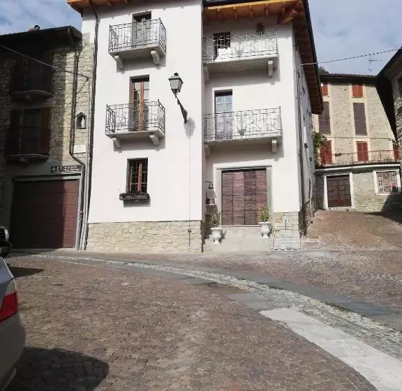 ベッドアンドブレックファースト La Montadaria