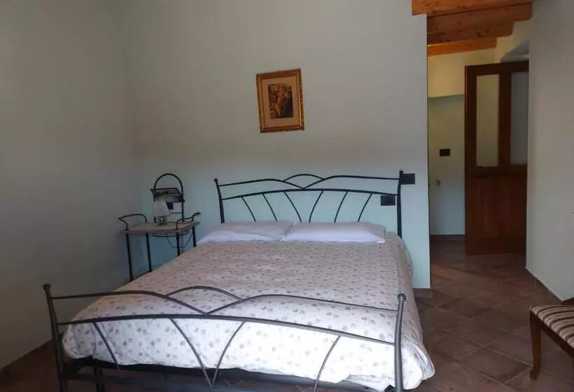 ベッドアンドブレックファースト La Montadaria